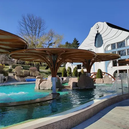 Carbona 105 Апарт-отель 4*