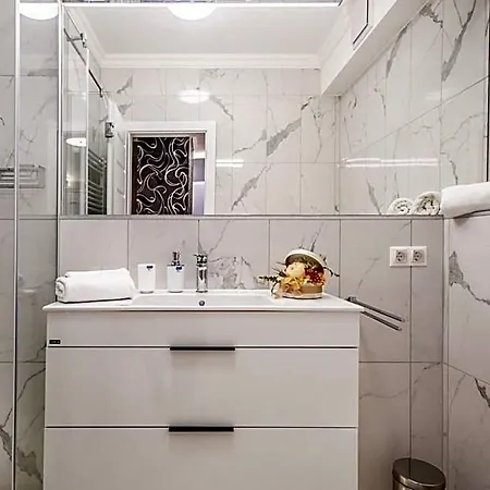 Carbona 105 Apartmanhotel Hévíz